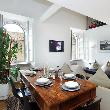 Maecenas Loft *