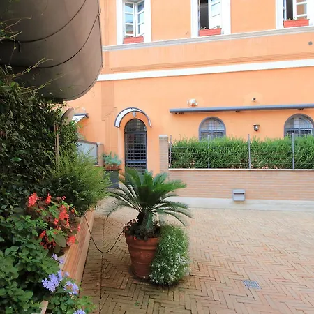 Maecenas Loft شقة *